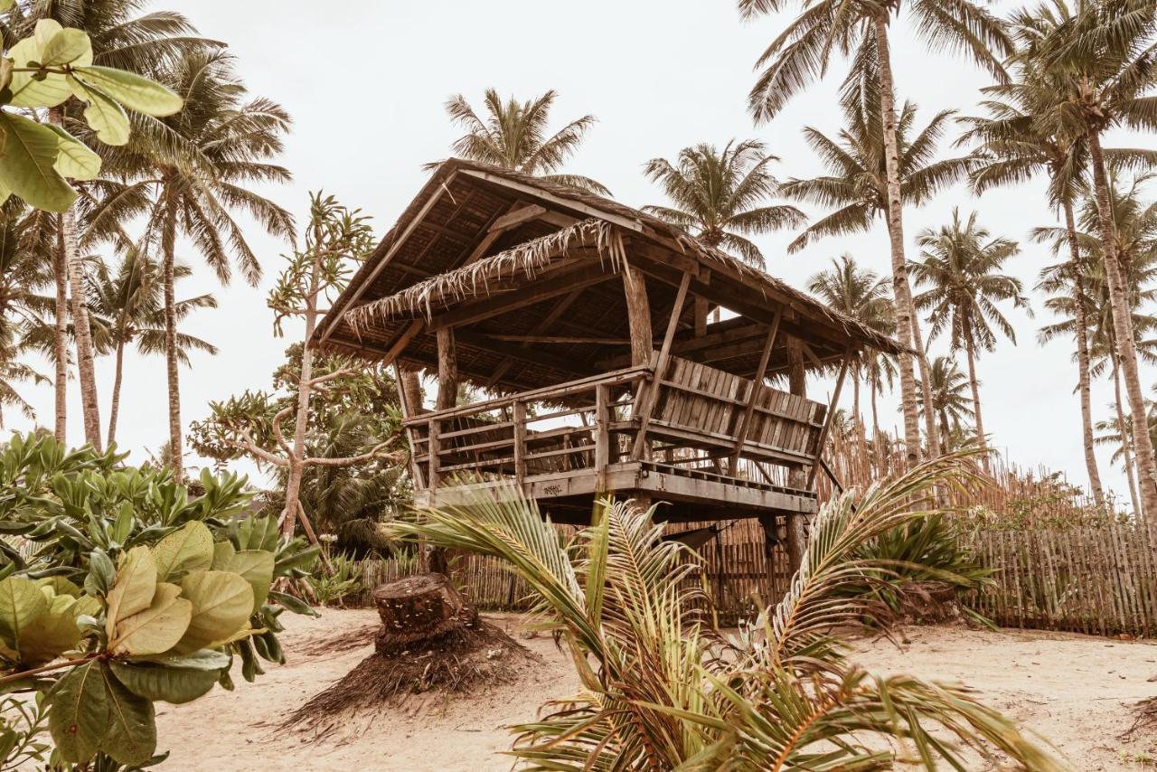 Alon Cloud9 Beach Front Catangnan Экстерьер фото